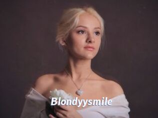 Blondyysmile