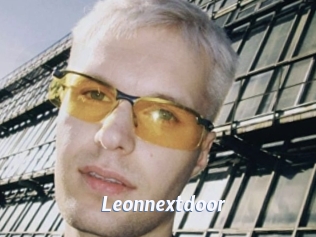 Leonnextdoor