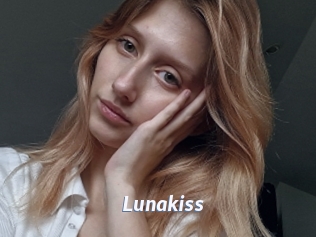 Lunakiss