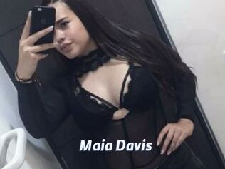 Maia_Davis