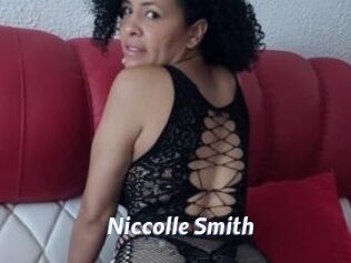 Niccolle_Smith