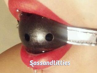 Sassandtitties